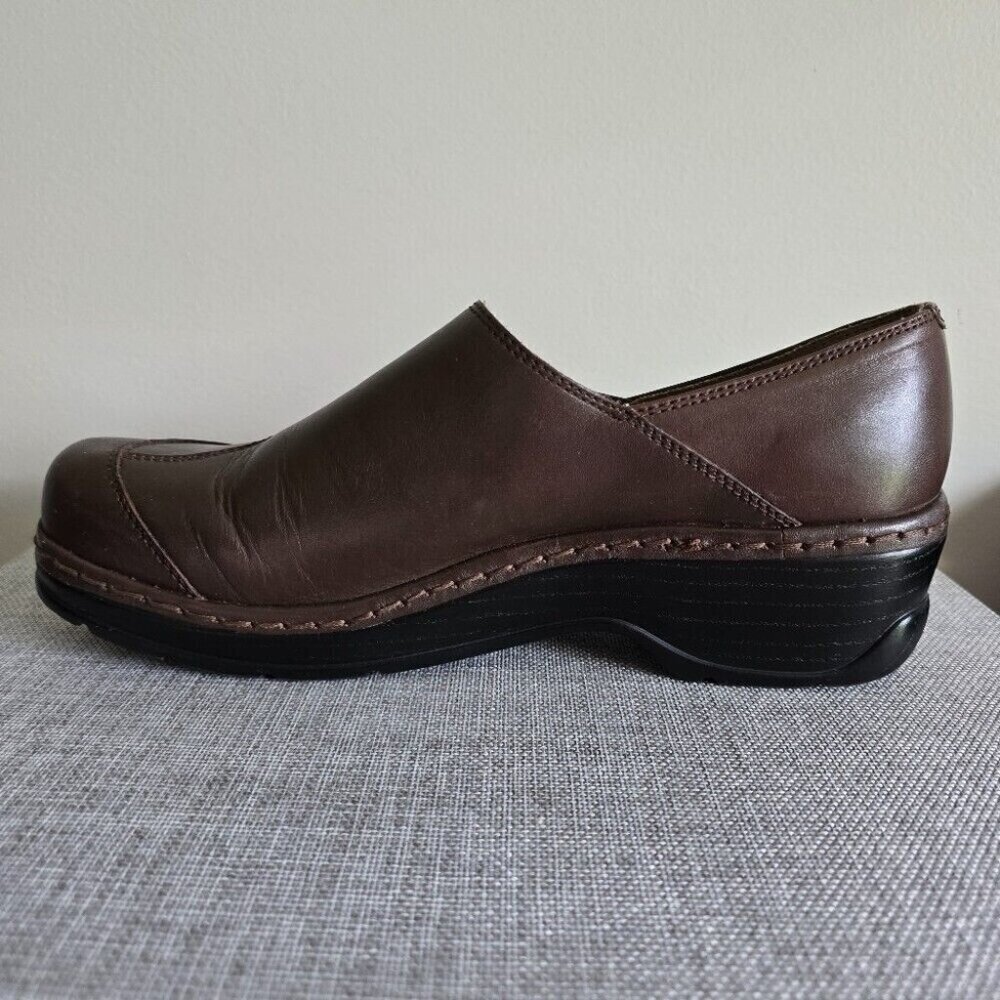 Klogs Clogs Women's Brown Uniform Work Shoes 11 Buckle Slip Resistant Nurse - Picture 7 of 11